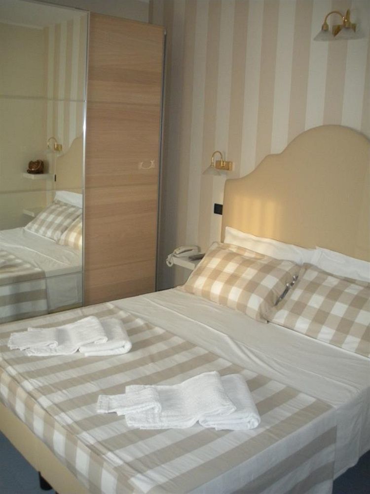 Hotel Alba Misano Adriatico Exterior photo